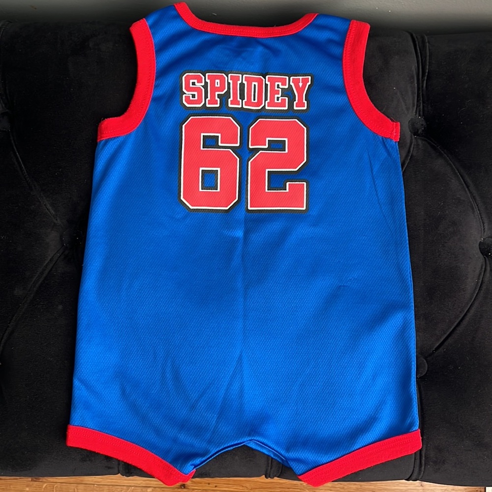 ❤️💙🕷️ Marvel Spider-Man Baby Basketball Jersey Romper, size 18 months.